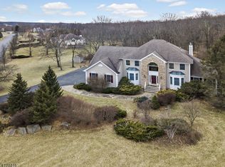 10 Terrill Dr, Califon, NJ 07830