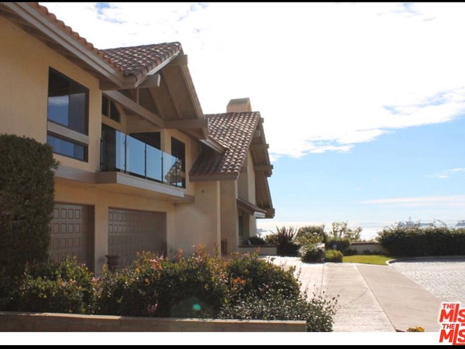 1st image of 18 S Ocean Manor Pl