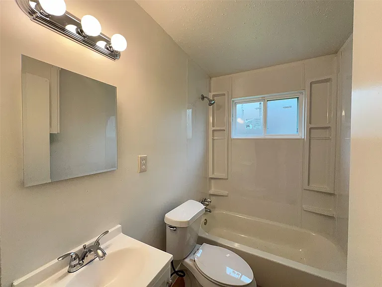 8010 Roswell St #1 — Photo 11