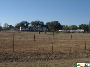 573 Fox Trotter Rd, Seguin, TX 78155