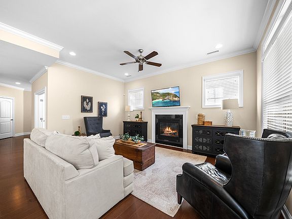 5th image of 704 Wildflower Ridge Rd