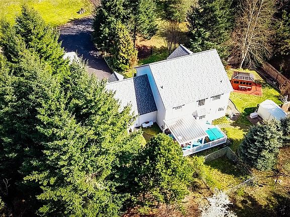 5th image of 118 David Dean Dr
