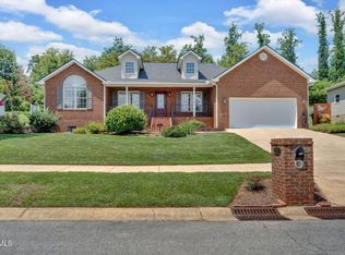 211 Michaels Ridge Blvd, Gray, TN 37615