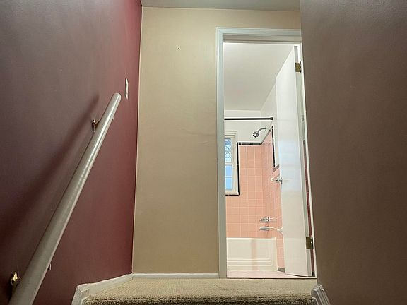 5th image of 23060 Gary Ln
