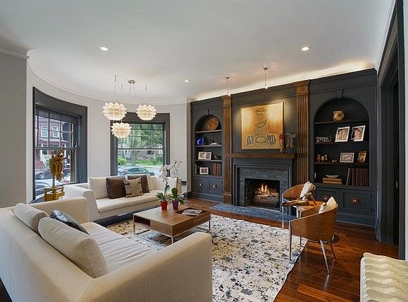 3rd image of 5438 S Hyde Park Blvd