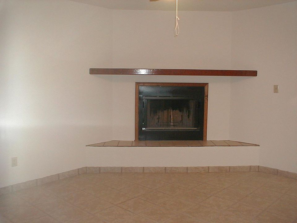 2nd image of 1686 Ebony Ave