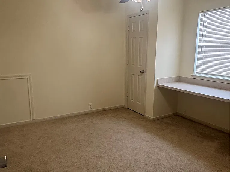 2842 Sandberry Dr — Photo 18