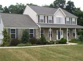 153 Clover Ln, Perkiomenville, PA 18074