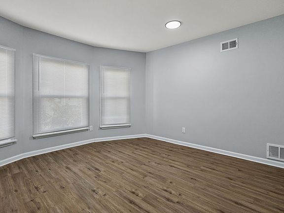 4th image of 115 Richton St