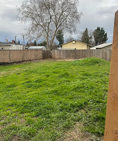 1733 Crater Lake Ave — Photo 6
