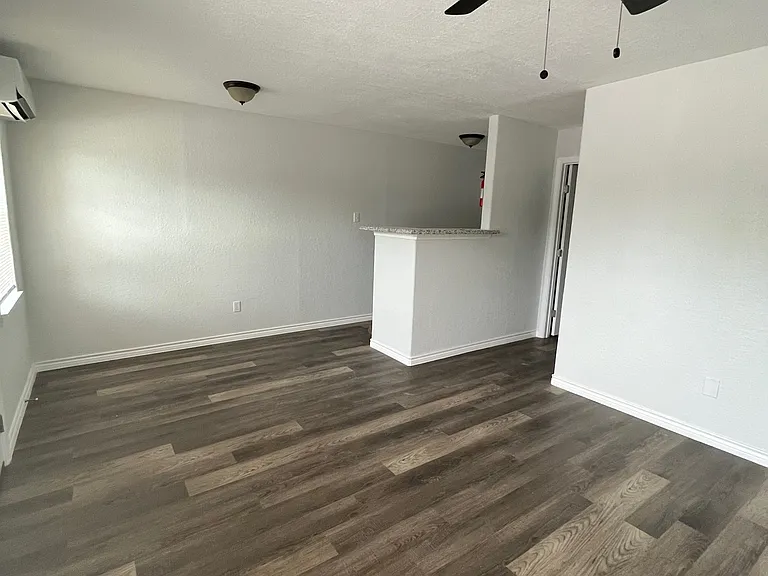 4001 Yellowstone Blvd — Photo 9