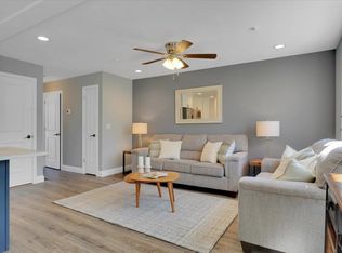 7 Dumaine Ave UNIT B, Nashua, NH 03063