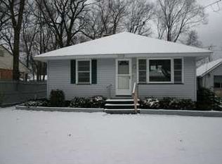1376 Calvin Ave, Muskegon, MI 49442