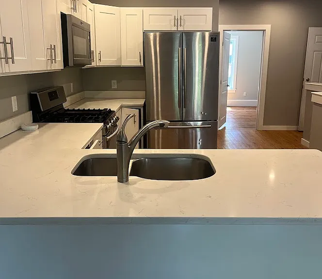 157 Oak St #1R — Photo 4