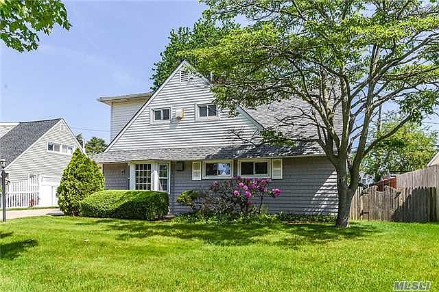 1st image of 56 Sprucewood Dr