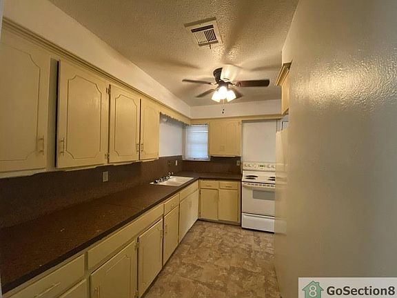 5th image of 3113 NE 18th St
