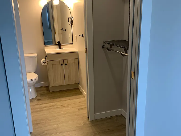 293 Edison Ave #305 — Photo 15