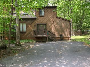 5211 Nature View Rd, East Stroudsburg, PA 18301