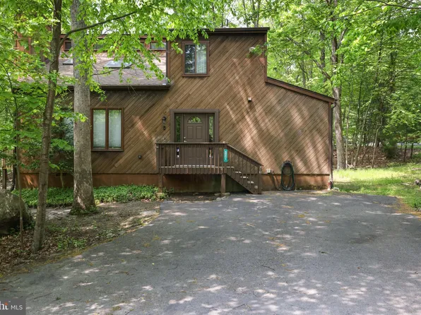 5211 Nature View Rd, East Stroudsburg, PA 18301