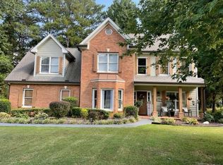 2239 Woodbriar Dr, Buford, GA 30518
