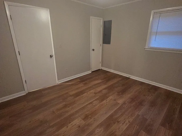 1208 Avondale Dr — Photo 6