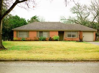 203 N Post Oak St, Navasota, TX 77868