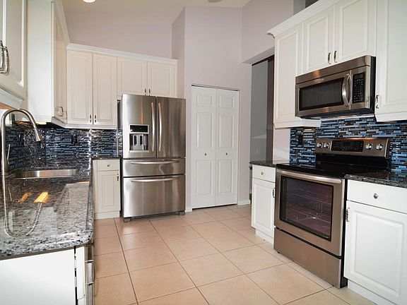 LAWTON KITCHEN  (1)