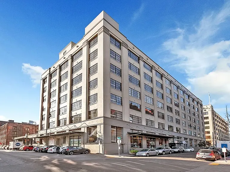 1314 NW Irving St #210 — Photo 9