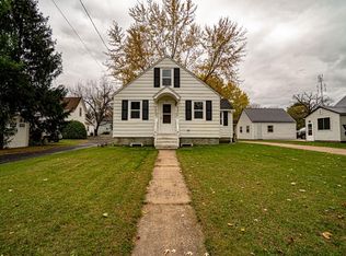 408 20th Ave E, Menomonie, WI 54751