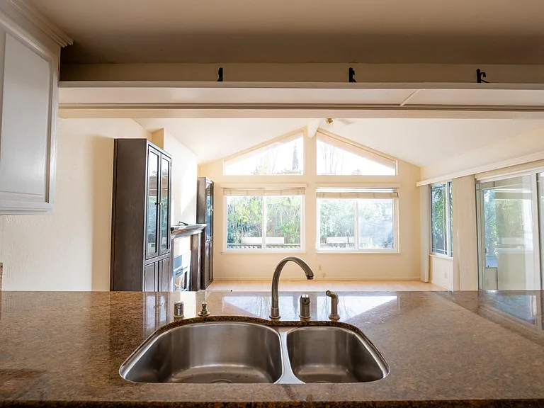 3605 Deer Park Ct — Photo 8