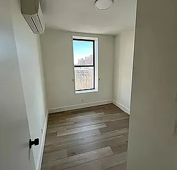 25 Cooper St #205 — Photo 5
