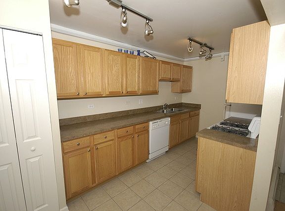 2nd image of 421 Gregory Ave