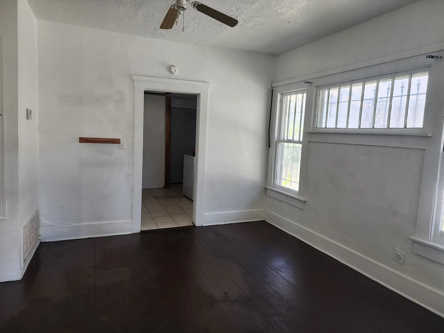 2 bed, 1000 sqft, $1,040 — Photo 3