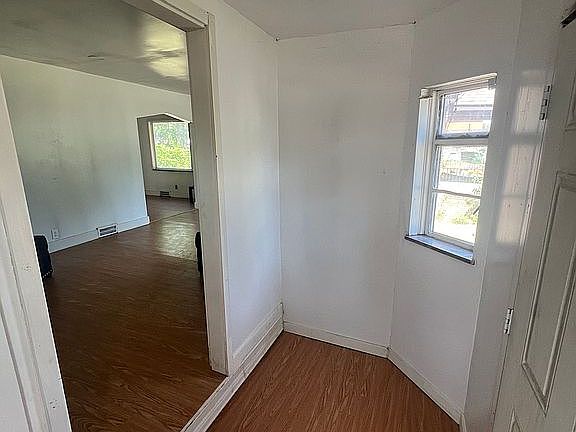 3rd image of 11407 Abington Ave