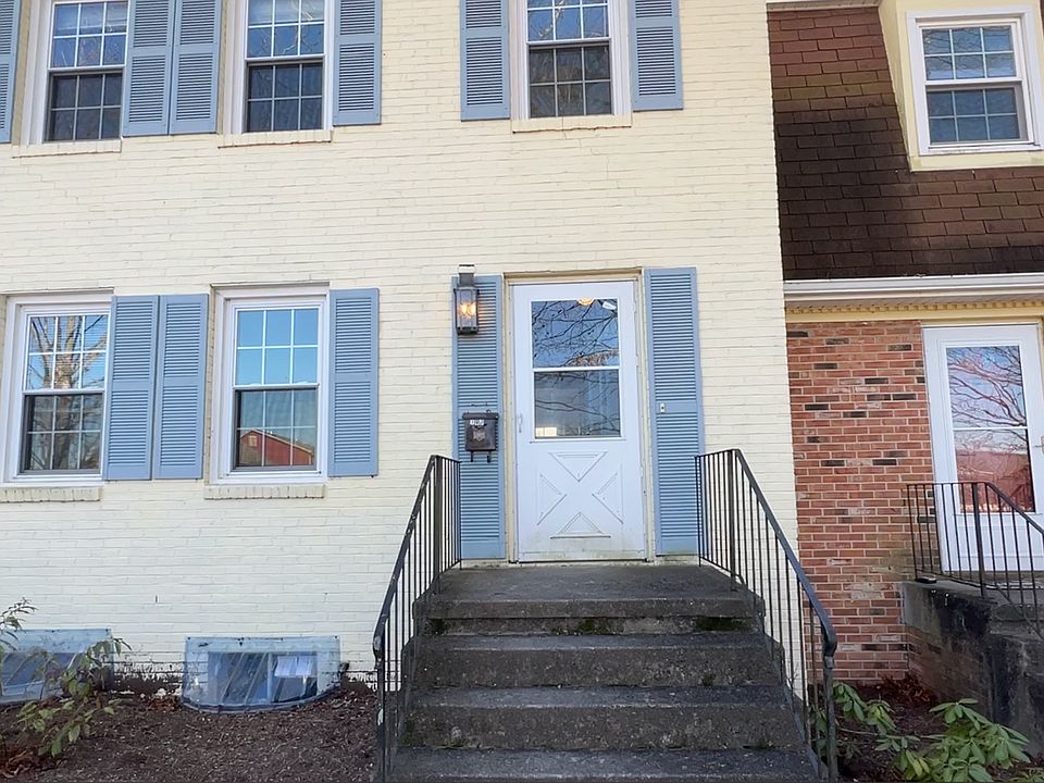 1st image of 103 Canterbury Ct