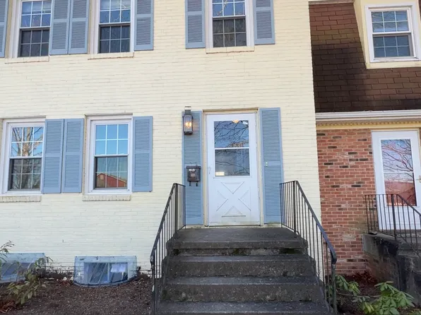 103 Canterbury Ct, Blacksburg, VA 24060