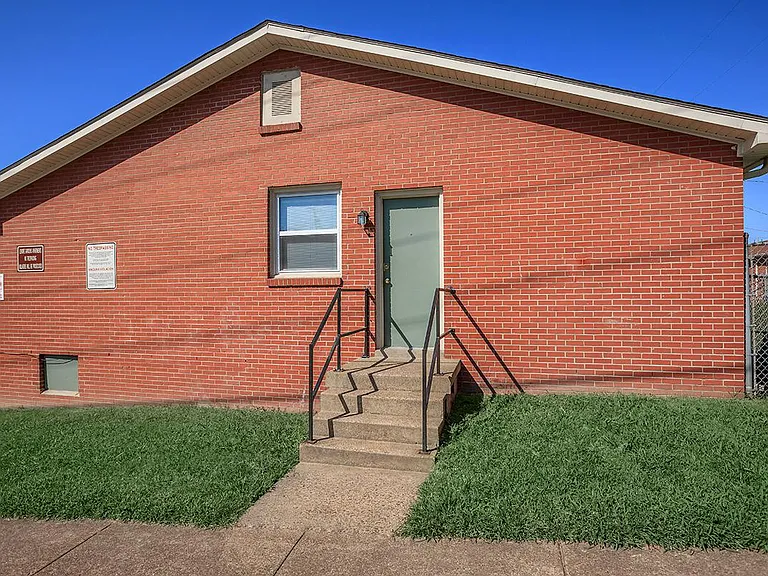 601 Crutcher St — Photo 22