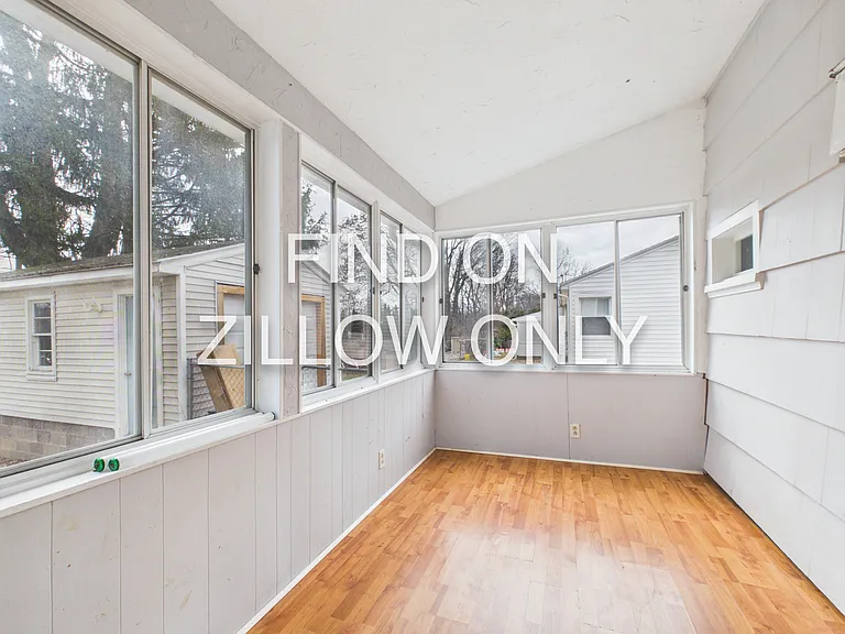18 Dallas Dr — Photo 23