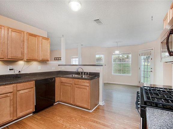 2nd image of 1872 Watercrest Dr