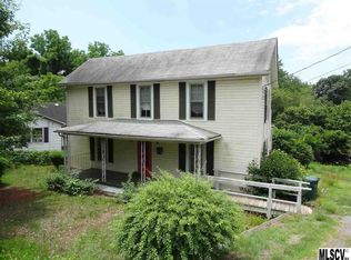 421 E D St, Newton, NC 28658