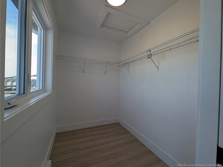 148 Ernest St — Photo 8