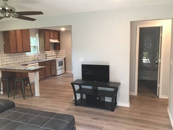 4th image of 1616 N Link St