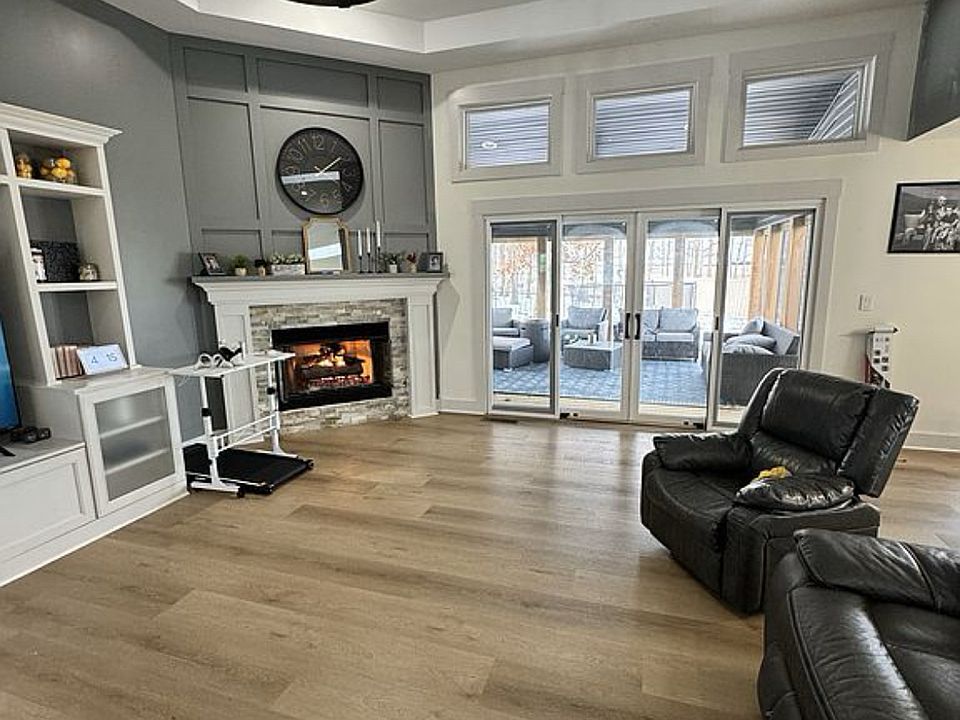 2nd image of 1050 Lapwing Ct