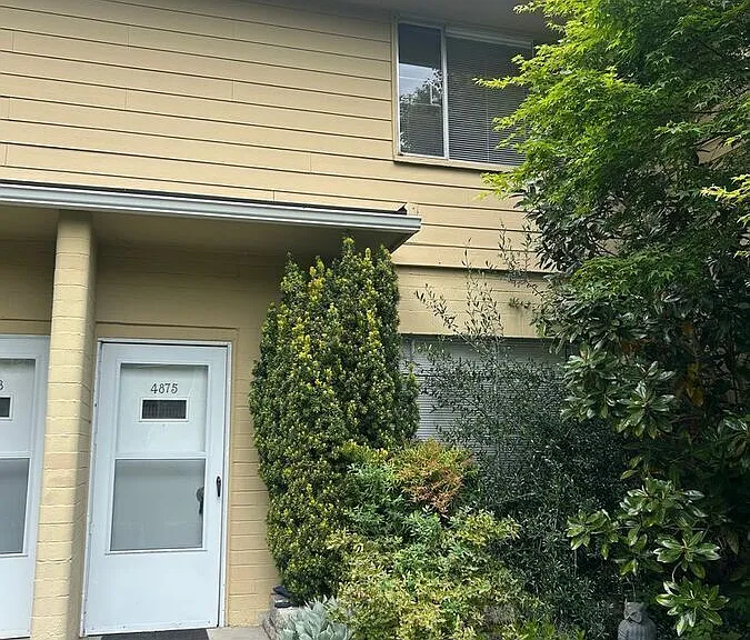 4875 Terrace Dr NE — Photo 1