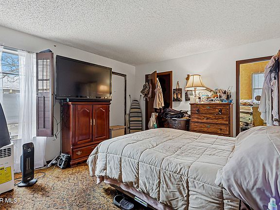 3rd image of 11010 Pebble Hills Blvd