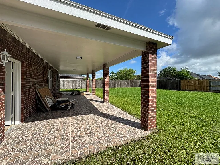 3433 Burgundy Dr — Photo 14