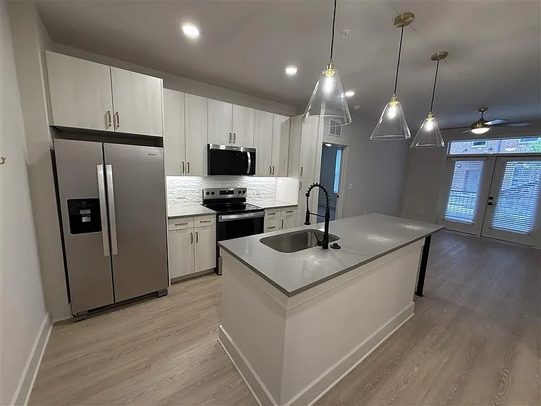 District on the Etowah Apartments — Photo 1346