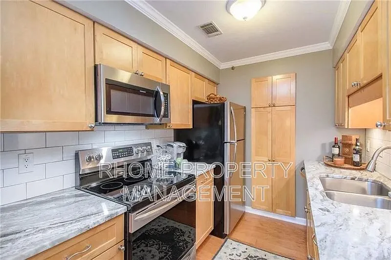 2 bed, 2.0 bath, 1224 sqft, $1,900 — Photo 3