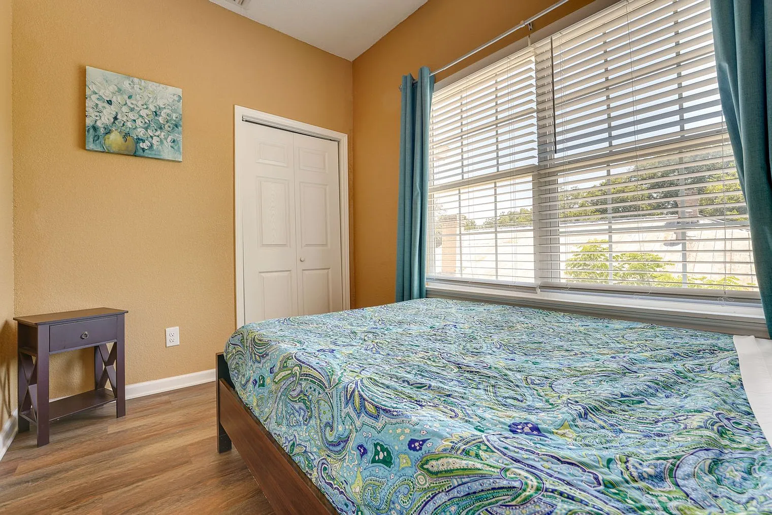 2 bed, 1.0 bath, 893 sqft, $1,979 — Photo 4