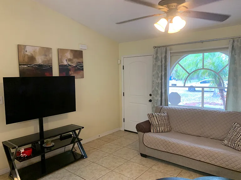 761 Azure Ave NE — Photo 7